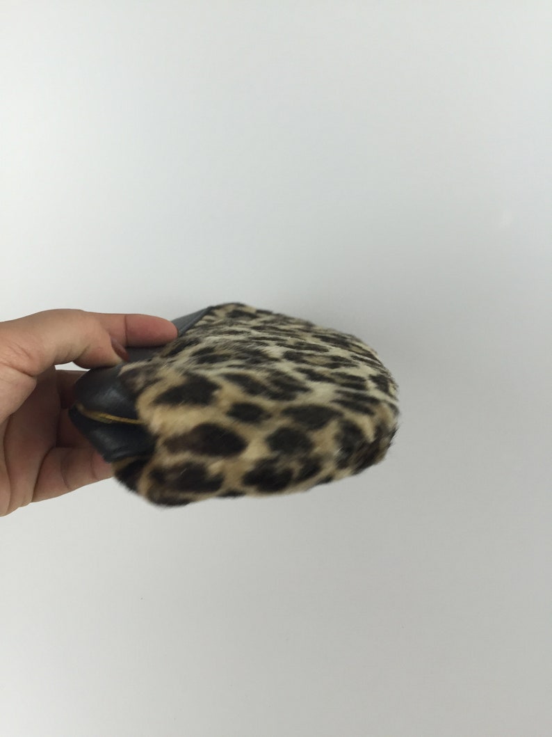 Hunting in the Jungle Vintage 1950s 1960s Faux Leopard Small Clutch Purse Handbag image 4