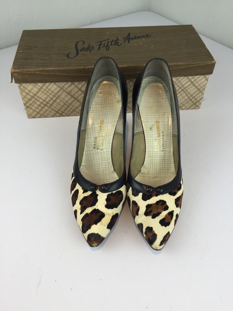 On the Prowl Tonight Vintage 1950s 1960s Printed Leopard Horse Fur & Black Leather Heels Shoes Pumps 8AA image 3