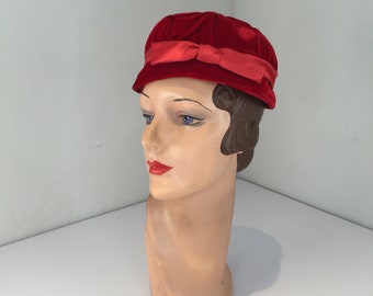 From The Terrace - Vintage 1960s Candy Apple Red Velvet PinTuck Quilt Pill Box Hat w/Satin Bow