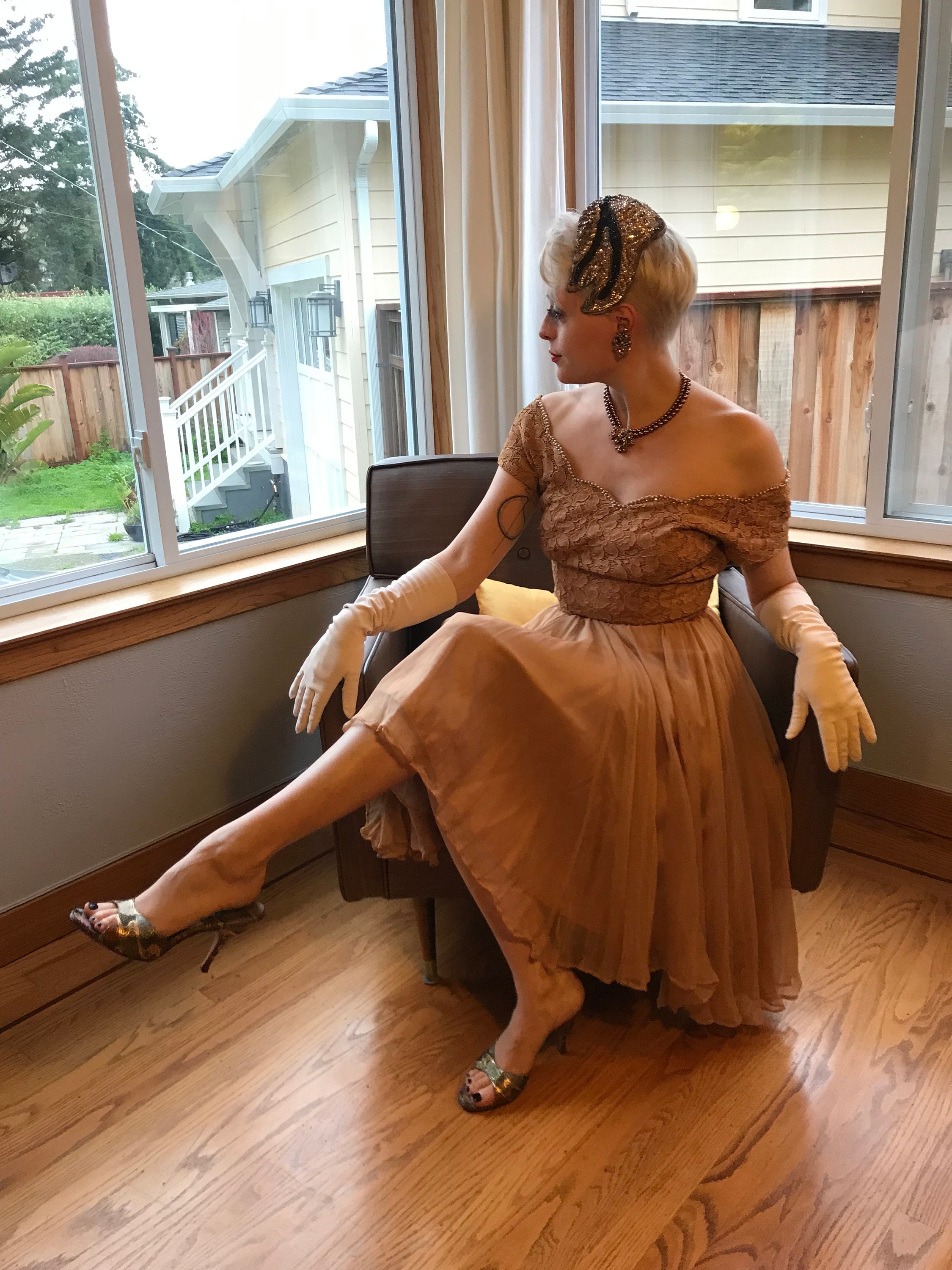 Cafe Americano Gala - Vintage 1960s Caramel Beige Lace & Chiffon