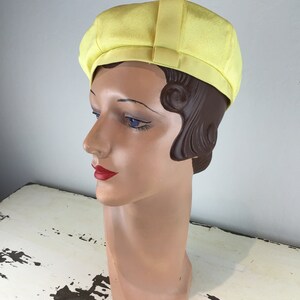 Telephone Belle Vintage 1960s Canary Yellow Rayon Beret Hat image 4