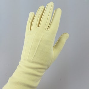 Alas She Had Waited Long Enough Vintage 1950s 1960s Shalimar Banana Yellow Nylon Over Wrist Gloves 7 image 3