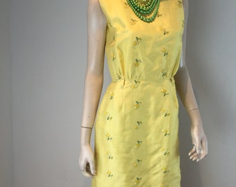 Holding Close - Vintage 1950s 1960s Yellow Floral Sheath Wiggle Scooter Rayon Dress - 4/6