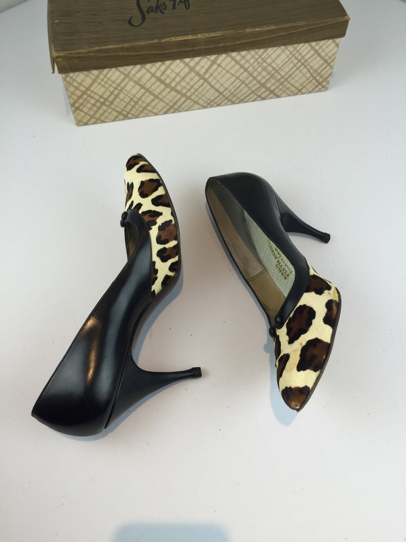 On the Prowl Tonight Vintage 1950s 1960s Printed Leopard Horse Fur & Black Leather Heels Shoes Pumps 8AA image 5