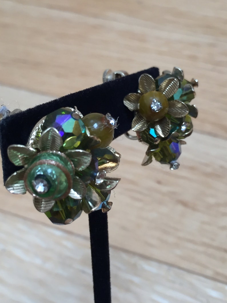 Subtle Sparkles Vintage 1950s 1960s Vendome Olive Fern Green Cut Crystal Glass Clip Earrings image 6