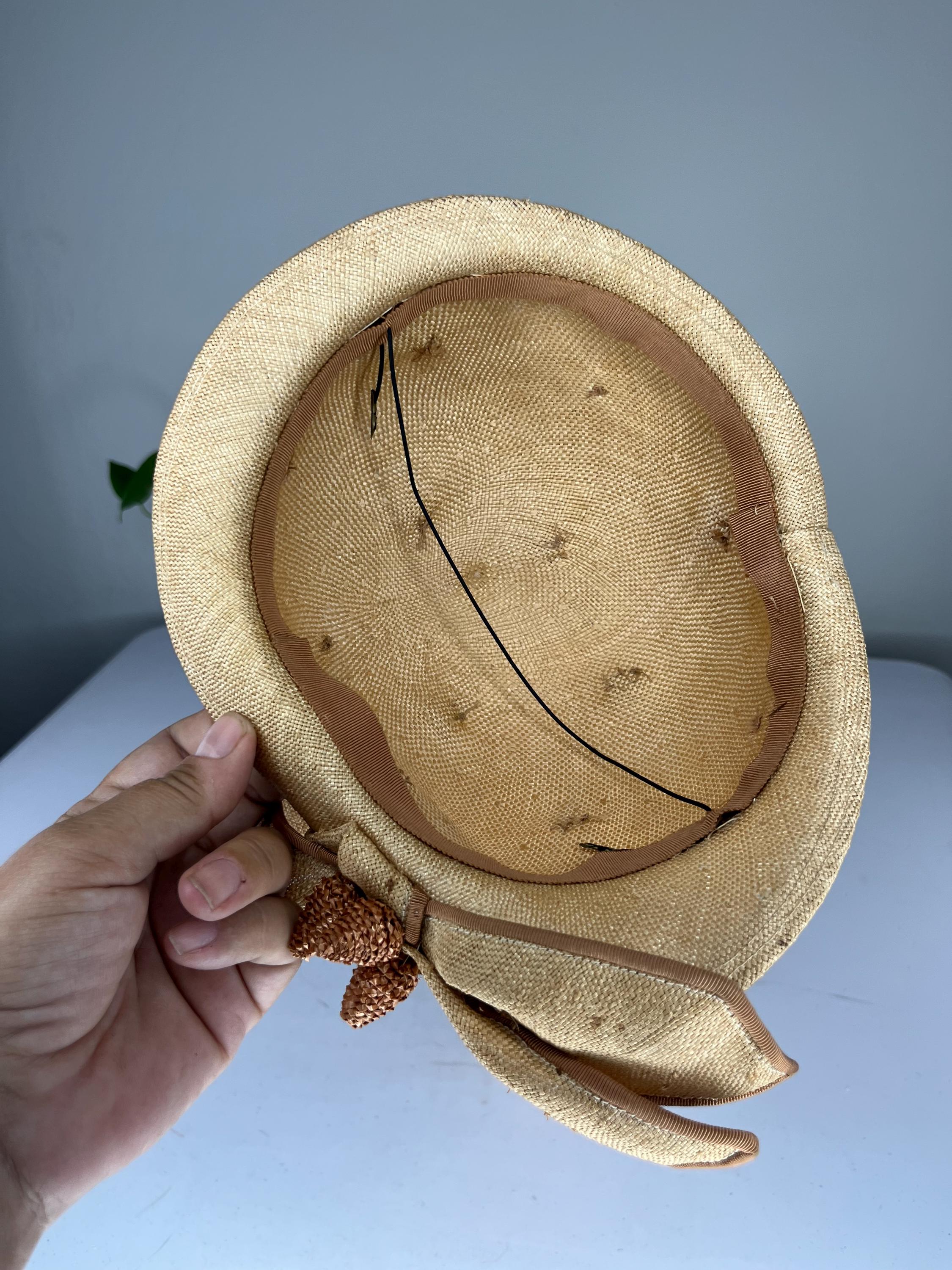 Pine Cones of Autumn - Vintage 1940s 1950s Natural Straw Bow  display picture 3