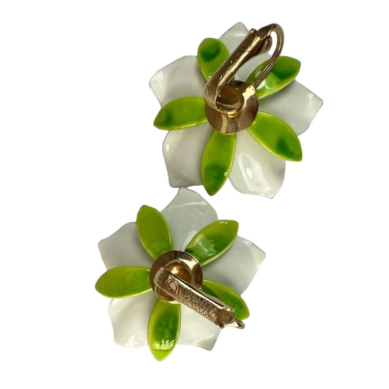 Southern Styles Vintage 1960s Sarah Coventry White Enamel Magnolia Floral Clip On Earrings image 8