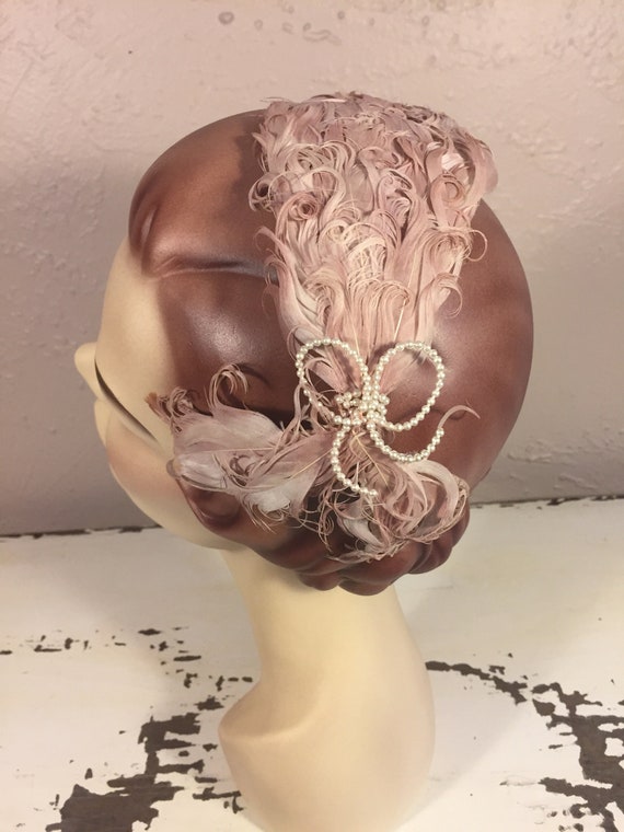 Wedding Gossips - Vintage 1950s Mauve Pink & Pearl