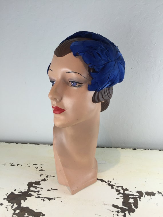 Upon Royal Locks - Vintage 1950s Royal Blue Curle… - image 10