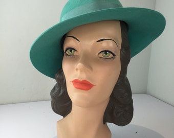 A Casablanca Passage - Vintage 1940s 1950s Aqua Green Turquoise Wool Felt Fedora Hat