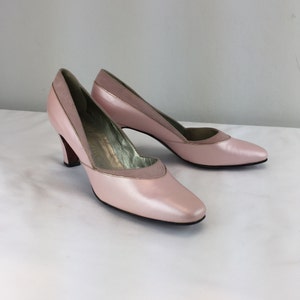 Fashion Made Easy Vintage 1960s NOS Shell Pink Muted Pearl & Nubuck Leather Heels 7.5/8AA image 1