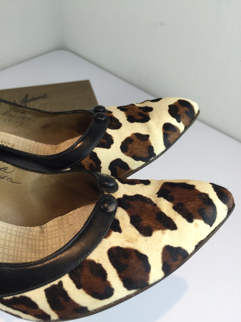 On the Prowl Tonight Vintage 1950s 1960s Printed Leopard Horse Fur & Black Leather Heels Shoes Pumps 8AA image 8
