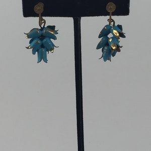 The Wings of a Dove Vintage 1890s 1900s Edwardian Blue & Green BlueBells Painted on Brass Screw Back Earrings Rare image 4
