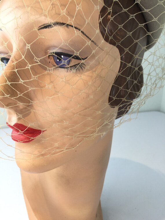 1950s taupe wool hat - Gem display picture 1