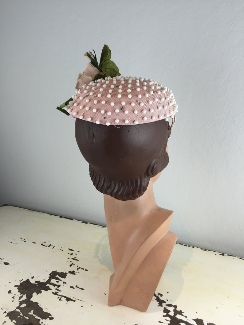 Yet....She Thought She Had Vintage 1950s Pale Pink White Bead & Rhinestone Mini Pancake Hat w/Standing Rose image 7