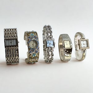 Vintage Silver Ladies Watches – Unique Feminine Timepieces | Elegant 90s Style Bracelets | Gift for Her | Y2K style vintage watch
