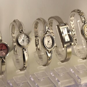 Stylish Silver Watch with Crystal Details elegant womens quartz watch crystal accents gold tone alloy  main image 4