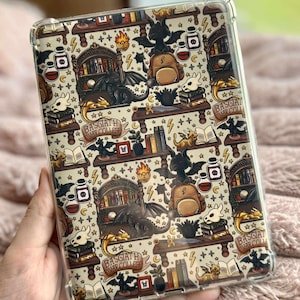 Fourth Wing Basgiath Bookshelf KINDLE INSERT - Kindle Case Insert, Romantasy Bookish Art for Paperwhite, Oasis, Scribe & More