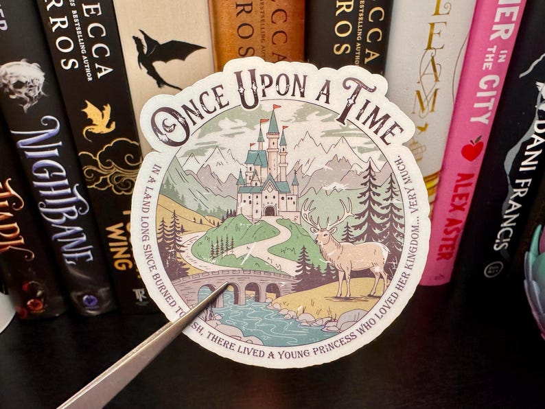 Throne of Glass Sticker- Aelin Bookish Sticker, SJM Romantasy Book Stickers, Cute Bookish Kindle Sticker, ACOTAR Sticker image 4