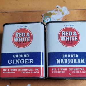 Red spicand White spice tin, vintage Red and White store tin, vintage spice tin, old store tin, kitchen, vintage spice tins, Free shipping
