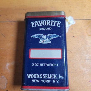 Favorite spice tin, vintage Favorite tin, vintage spice tin, old store tin, kitchen tins, household tins, vintage spice tins, Free shipping