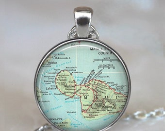 Maui map necklace, Maui map jewelry Maui map jewellery traveler's gift Maui pendant vacation memento key chain key ring key fob