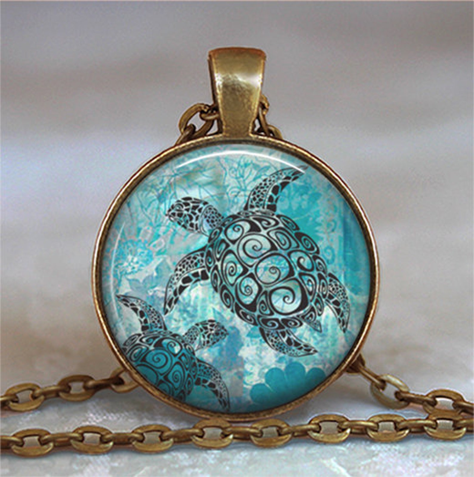 Ocean turtle necklace Clearance