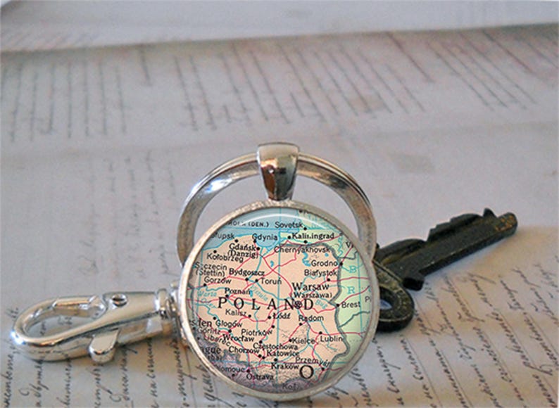 Poland map necklace, key chain or brooch pin, travel gift globetrotter map gift vintage map keychain key ring key fob image 3