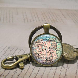 Poland map necklace, key chain or brooch pin, travel gift globetrotter map gift vintage map keychain key ring key fob image 4