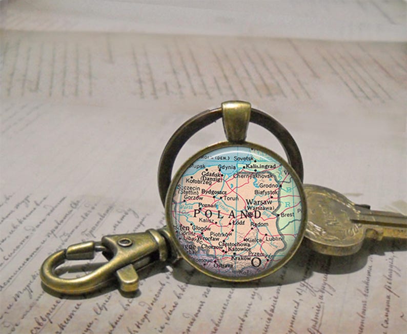 Poland map necklace, key chain or brooch pin, travel gift globetrotter map gift vintage map keychain key ring key fob image 4