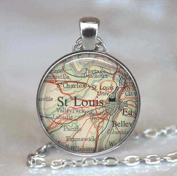 Saint Louis University Keychain | BeadedbyRachael