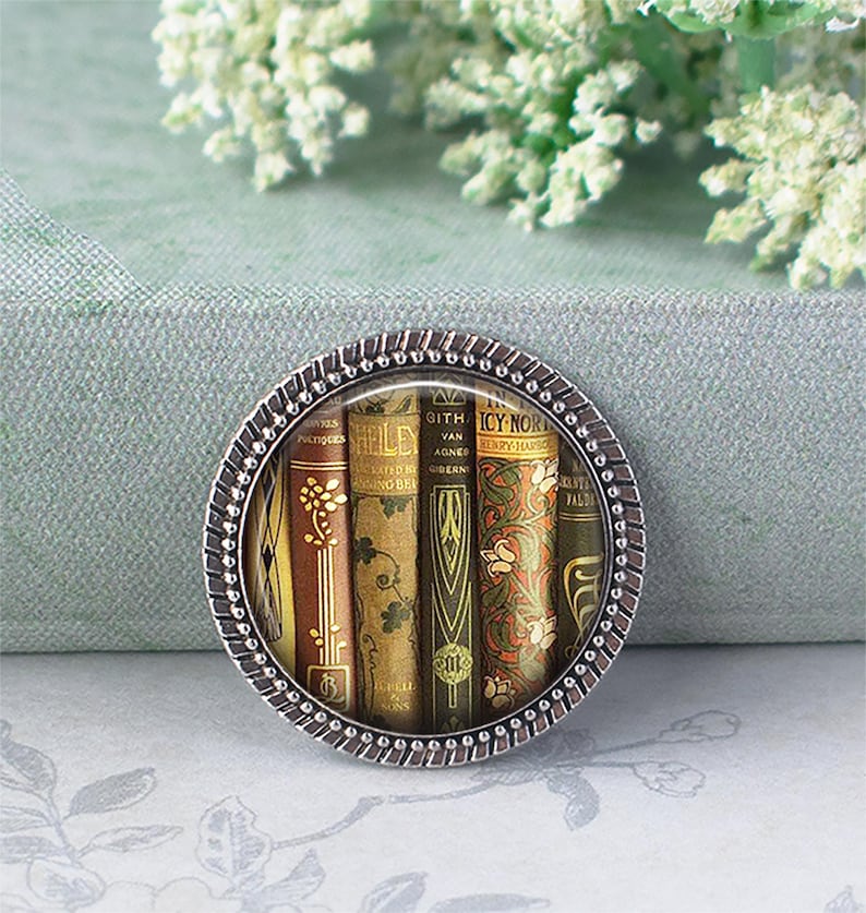 Antique Books necklace, key chain or brooch pin, book shelf book jewelry librarian gift reader teacher gift book club gift key ring key fob afbeelding 6