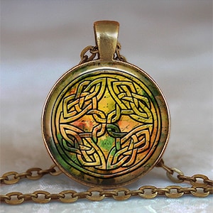 Autumn Celtic Knot necklace, symbolic Celtic necklace Autumn colors, Celtic Knot jewelry infinity eternity key chain key ring key fob