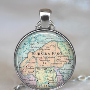 Burkina Faso map necklace, key chain or brooch, travel gift globetrotter gift African map jewelry African heritage gift key ring key fob