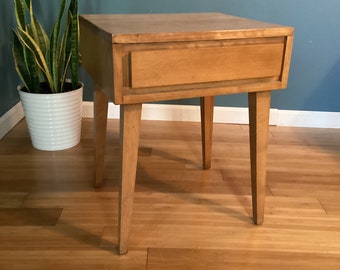 End Table, Nightstand, Side Table, Bedside Table Conant Ball,  Russel Wright Square Tapered Legs