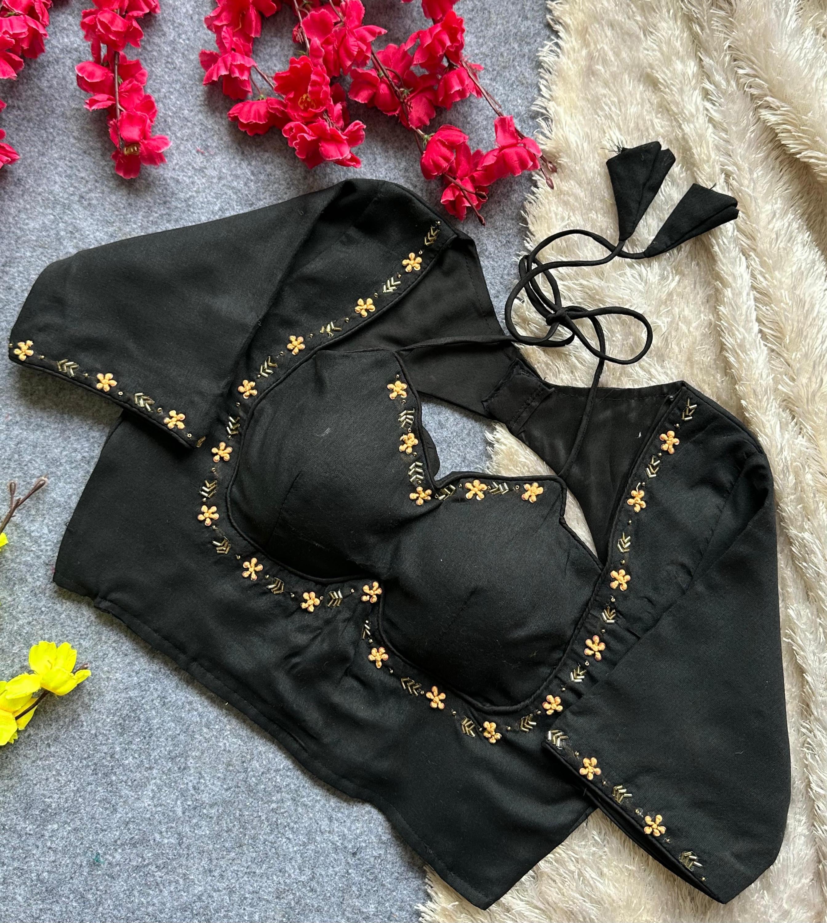 Blusa con cuello de lentejuelas España