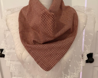 Pañuelo tipo bandana de encaje