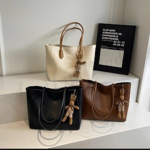 Engraved Leather Handbag for Women, Custom Name Large Tote, Leather Purse for Daily Use or as a Gift, Unique Mom Gift, Tote Bag with Zipper