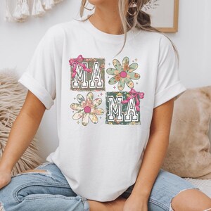 Mama Floral Shirt, Gift for Mom Shirt, Stylish Mama Themed T-Shirt Design, Cute Mom Gift , Unique Mother&#39;s Day Present