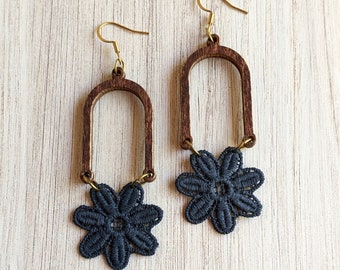 Navy Blue Retro Flower Earrings, Painted Vintage Lace Jewelry, 1970s Style Boho Chic Earrings With Modern Wood Arches