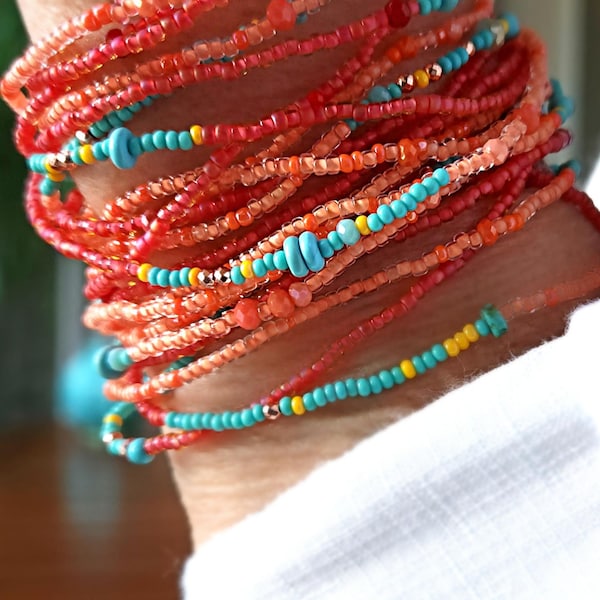 Pulsera larga de cuentas de coral con cordón elástico