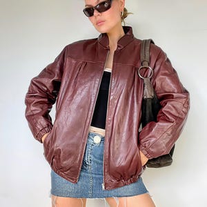 Vintage Y2K Oversized Maroon Leather Bomber Jacket – Baddie Off-Duty Look
