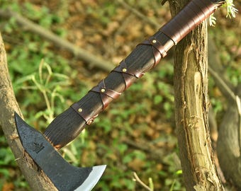Hacha tomahawk de estilo indio forjada a mano, mango de madera de fresno, funda de cuero, regalo personalizado para él.