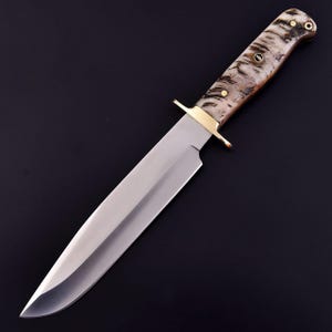 Handmade Bowie Knife: Ram Horn Handle, High Carbon Steel Blade, Leather Sheath
