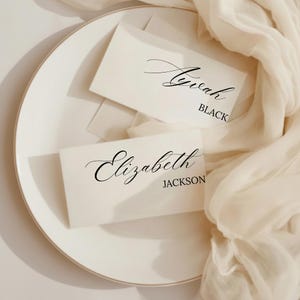 Calligraphy Place Cards Template Minimalist Wedding Name Cards Script Place Cards Wedding Table Assignment Cards Name Cards (Lilia)