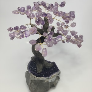 Arbre de Vie en Améthyste sur Druse d’Améthyste – 120 Pierres Roulées, 20x15x25cm, 1730g – Pièce Unique Artisanale