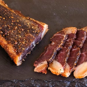 500 g hele gesneden biltong – aan de lucht gedroogd, grasgevoerd rundvlees (500 gram)