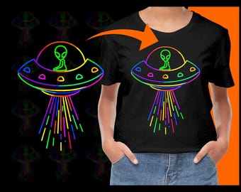 Nave espacial extraterrestre arcoíris PNG, clipart de ovni, abducción extraterrestre, espacio exterior, ciencia ficción, decoración de habitación infantil, arte imprimible, sublimación, digital