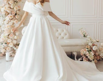 Classic satin wedding dress with wide lapels, Off-shoulder bridal dress, Wedding dress with train, White wedding dress for wedding ceremony
