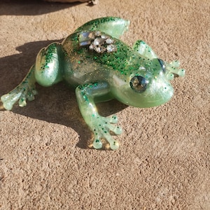 Resin Frog Figurine Green with Diamonds Paperweight or Table Decor Blacklight Reactive
